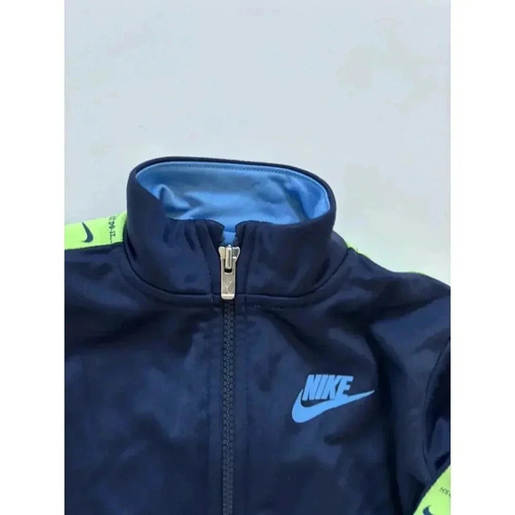 Nike Zip Up Track Jacket - Picture 3 of 4